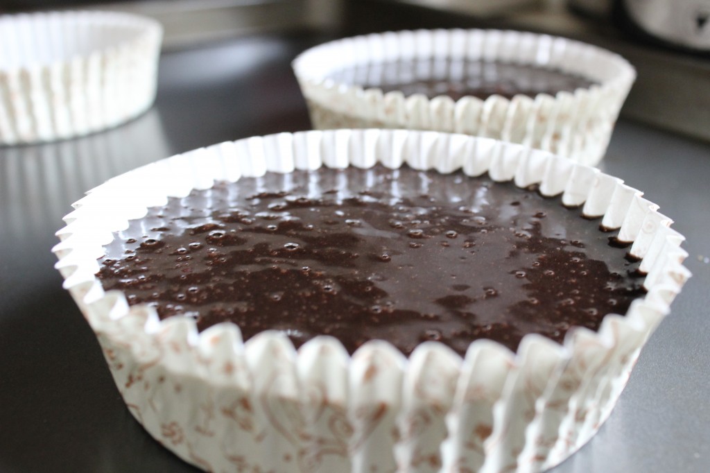 4" round choclate cakes waiting for baking